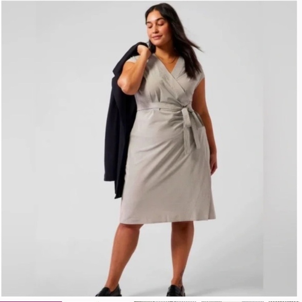 EUC Athleta “Newport Wrap Dress” in City Stripe Size 1x